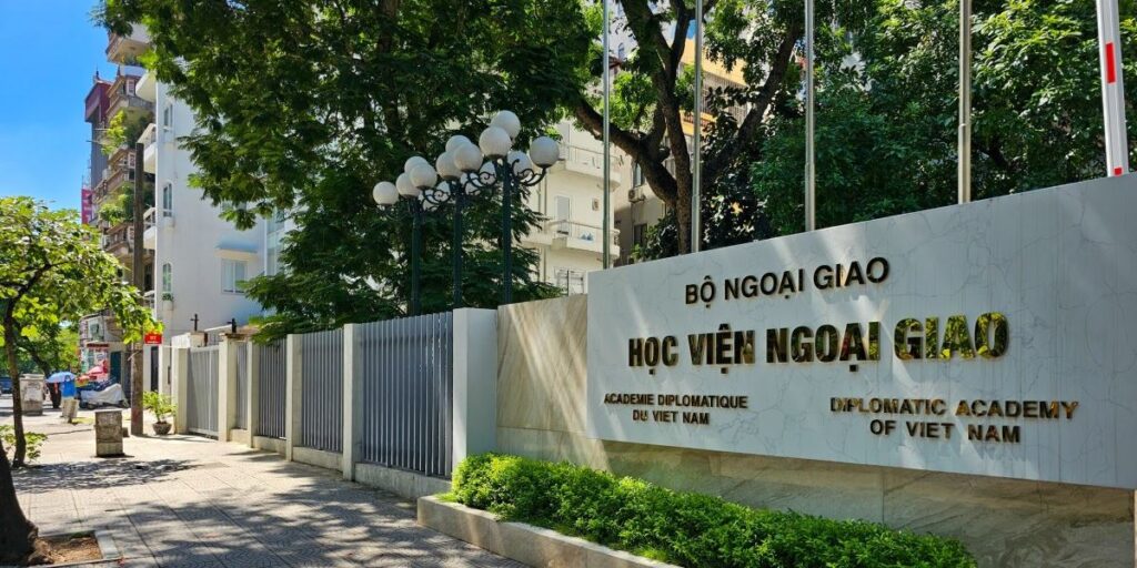 Học viện Ngoại giao