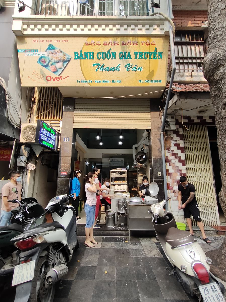 Bánh Cuốn Gia Truyền Thanh Vân – 14 Hàng Gà