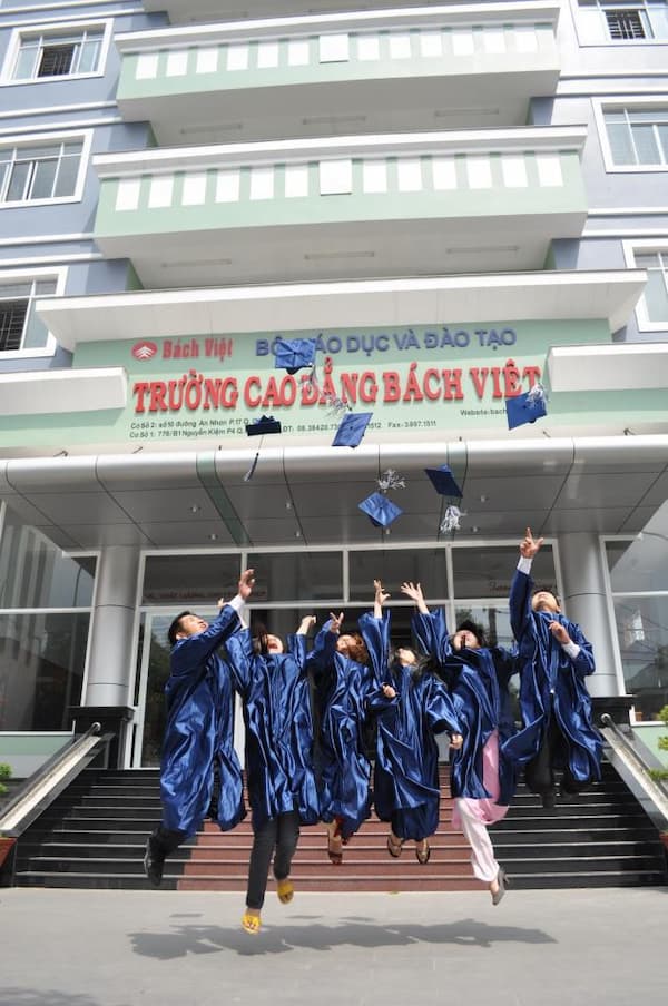 Cao đẳng Bách Việt