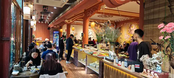 Nhà hàng Buffet Chay Vô Vi (cơ sở 2) – 131 Thịnh Quang
