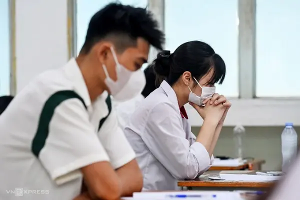 Lo giảm cơ hội vào đại học vì không được thi quá hai môn tự chọn